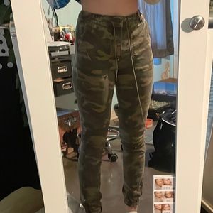 camo skinny jeans